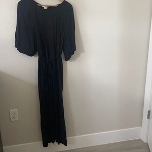 Black midi puff sleeved dress